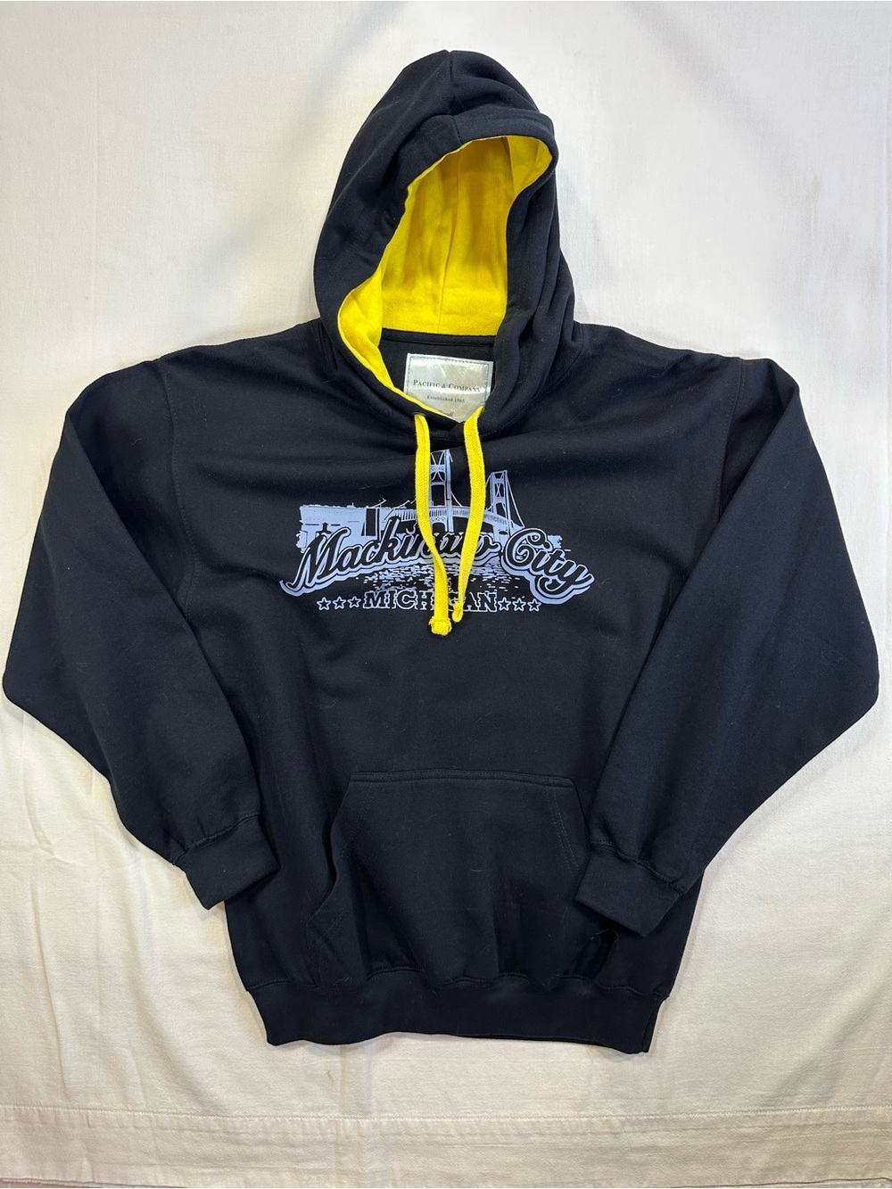 Pacific & Co Mackinaw City Michigan Hoodie Black Yellow Contrast Hood Medium